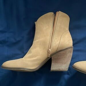 Size 9.5 Lucky Brand Boots